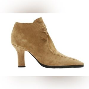 Burberry Storm Camel Suede Lace-Up Ankle Booties Size 38.5EU/8.5US NIB